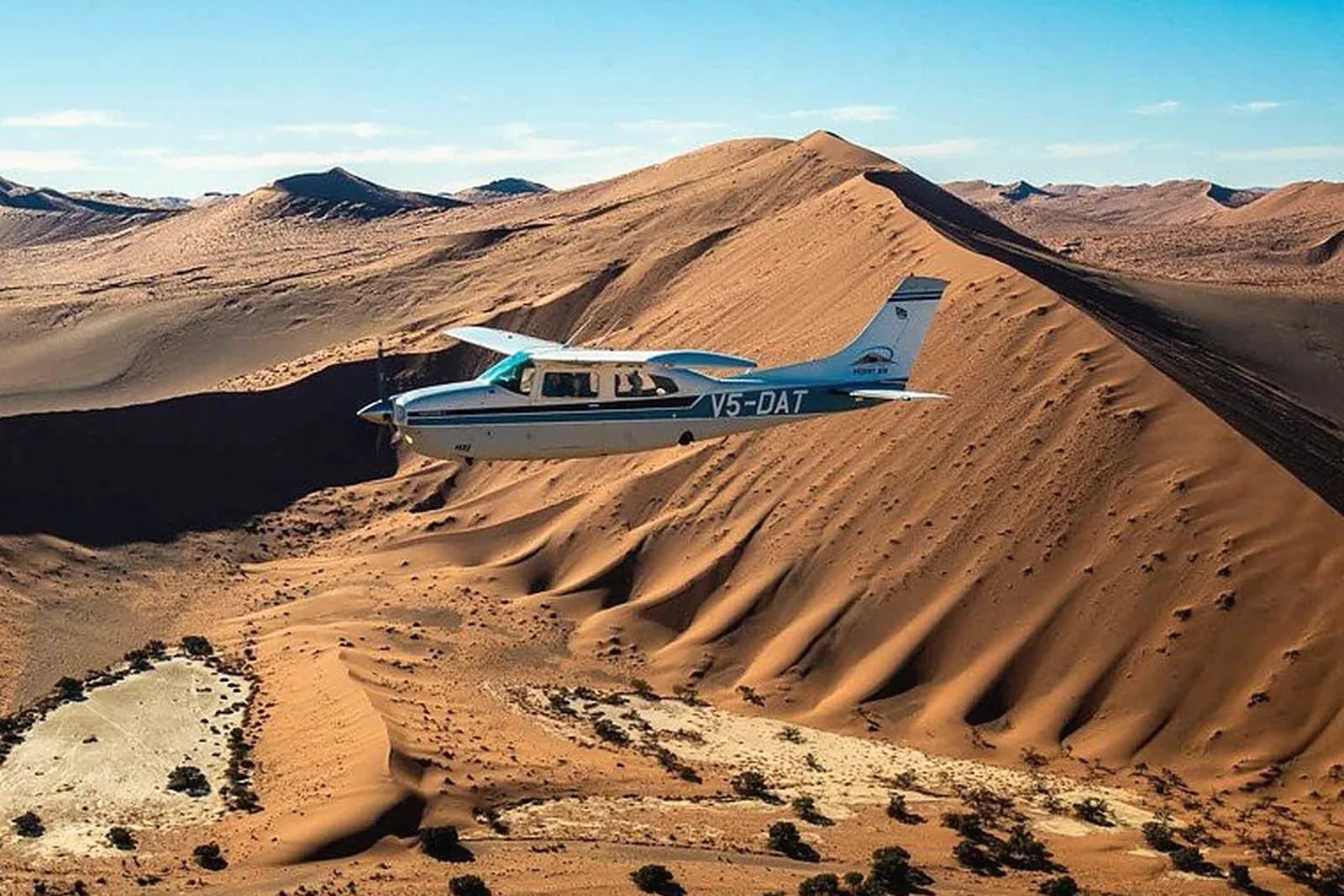 Cessna 182 am Flugplatz Windhoek Eros