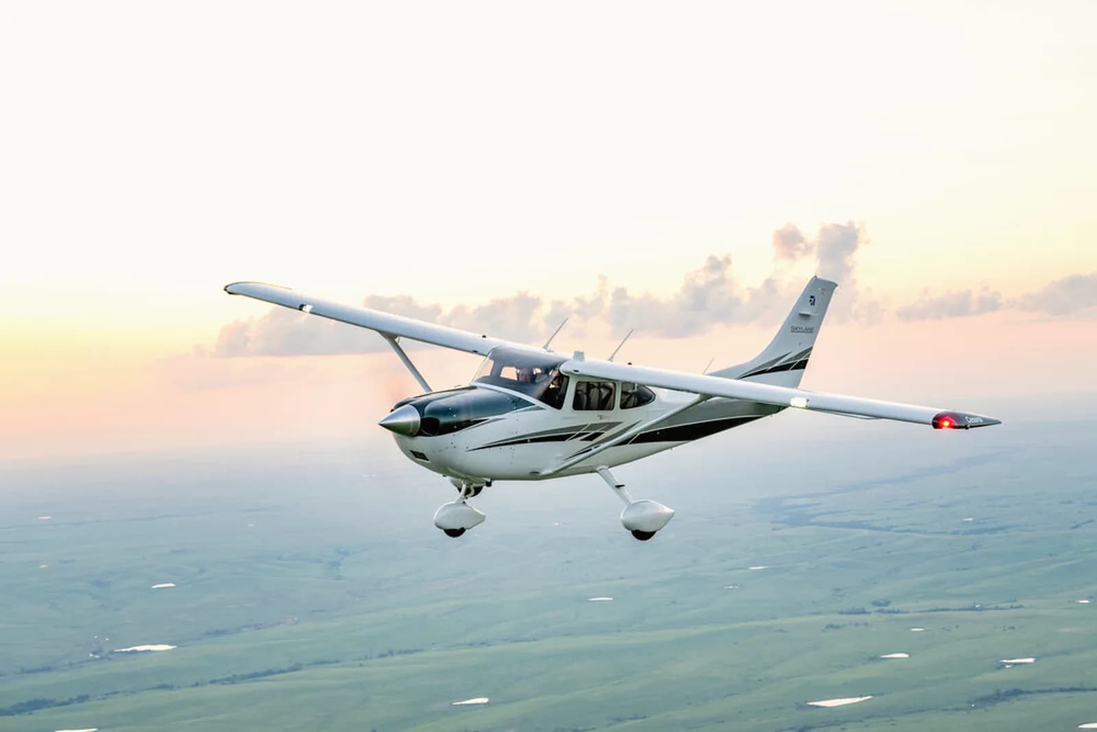 Checkflug in der Cessna 182 über Namibia