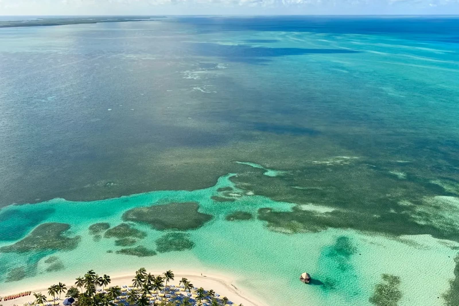 Sandbank in den Exumas, vom Wasser umspült