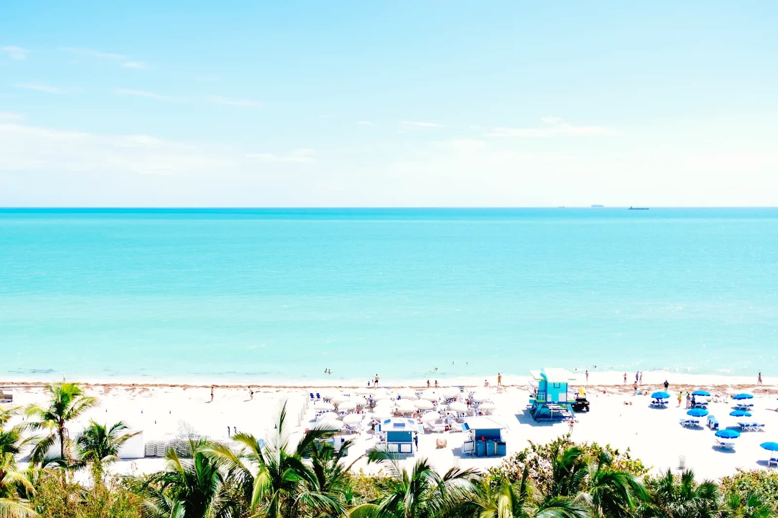 Miami Beach mit Strand und Skyline